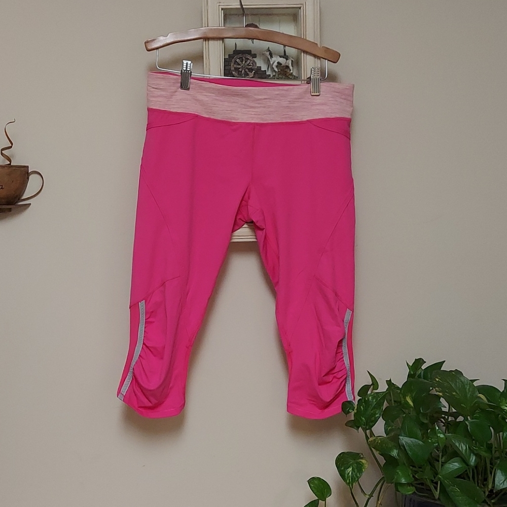 Lululemon Women's capri Size 8